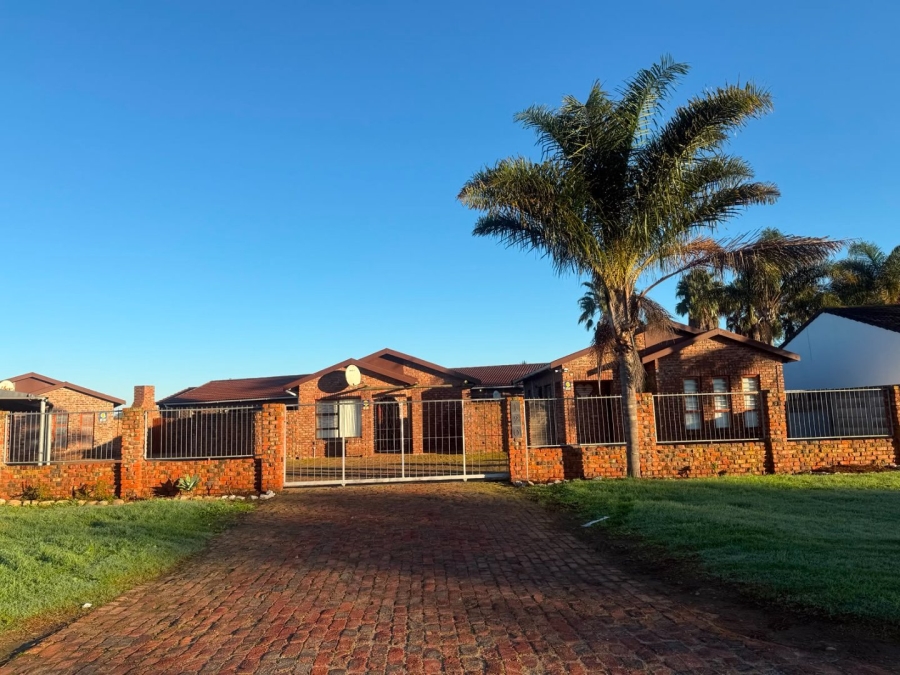 2 Bedroom Property for Sale in Windsor Park Eastern Cape